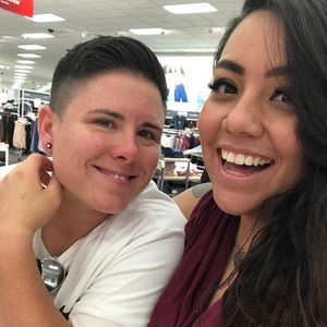 Meet your Posher, Elisa